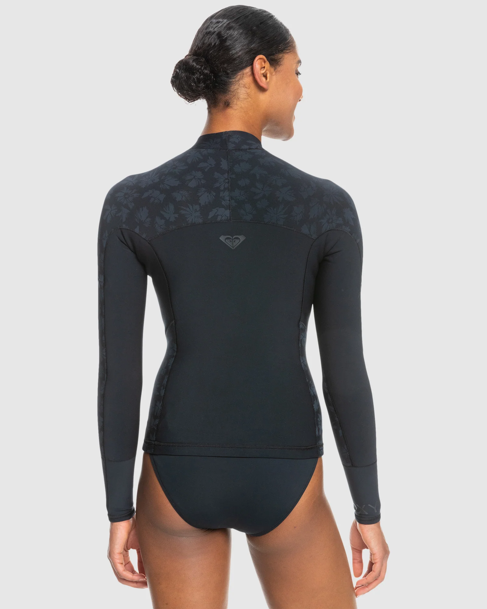 Womens 1mm Swell Series 2022 Long Sleeve Wetsuit Top - Image 3