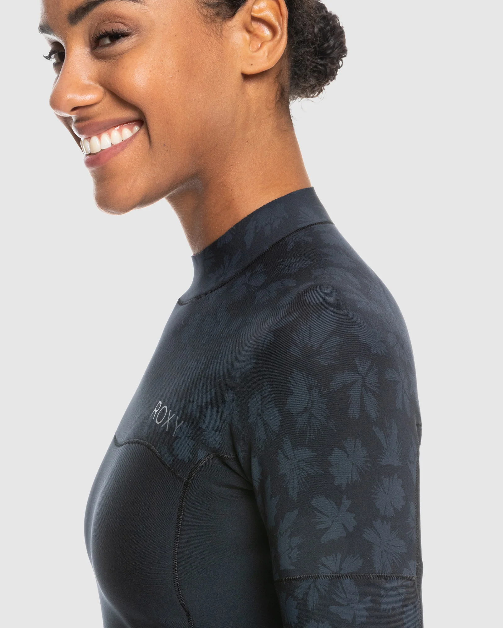 Womens 1mm Swell Series 2022 Long Sleeve Wetsuit Top - Image 4