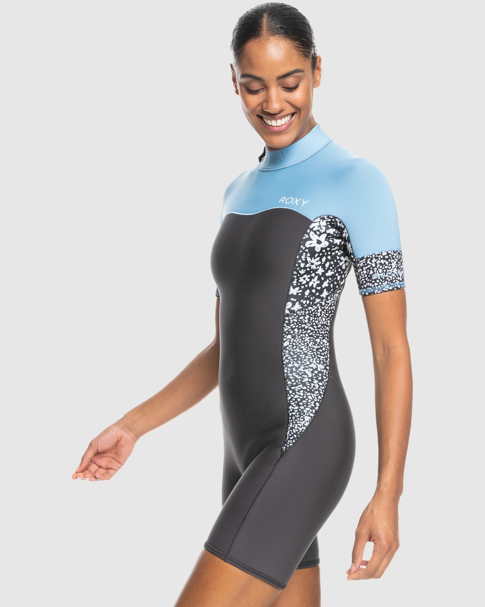 Womens 2mm Swell Series Short Sleeve Back Zip Springsuit - Image 2