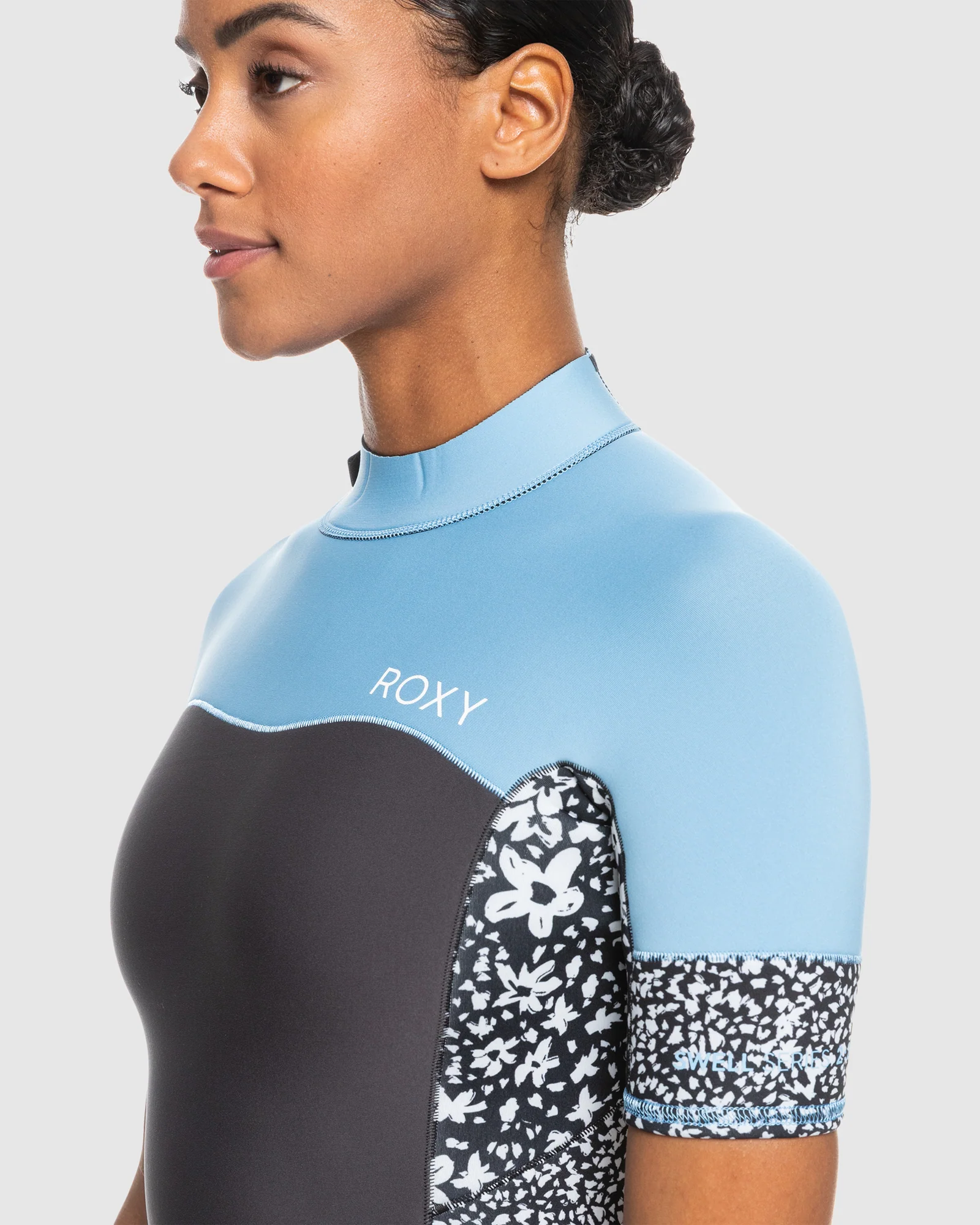 Womens 2mm Swell Series Short Sleeve Back Zip Springsuit - Image 4