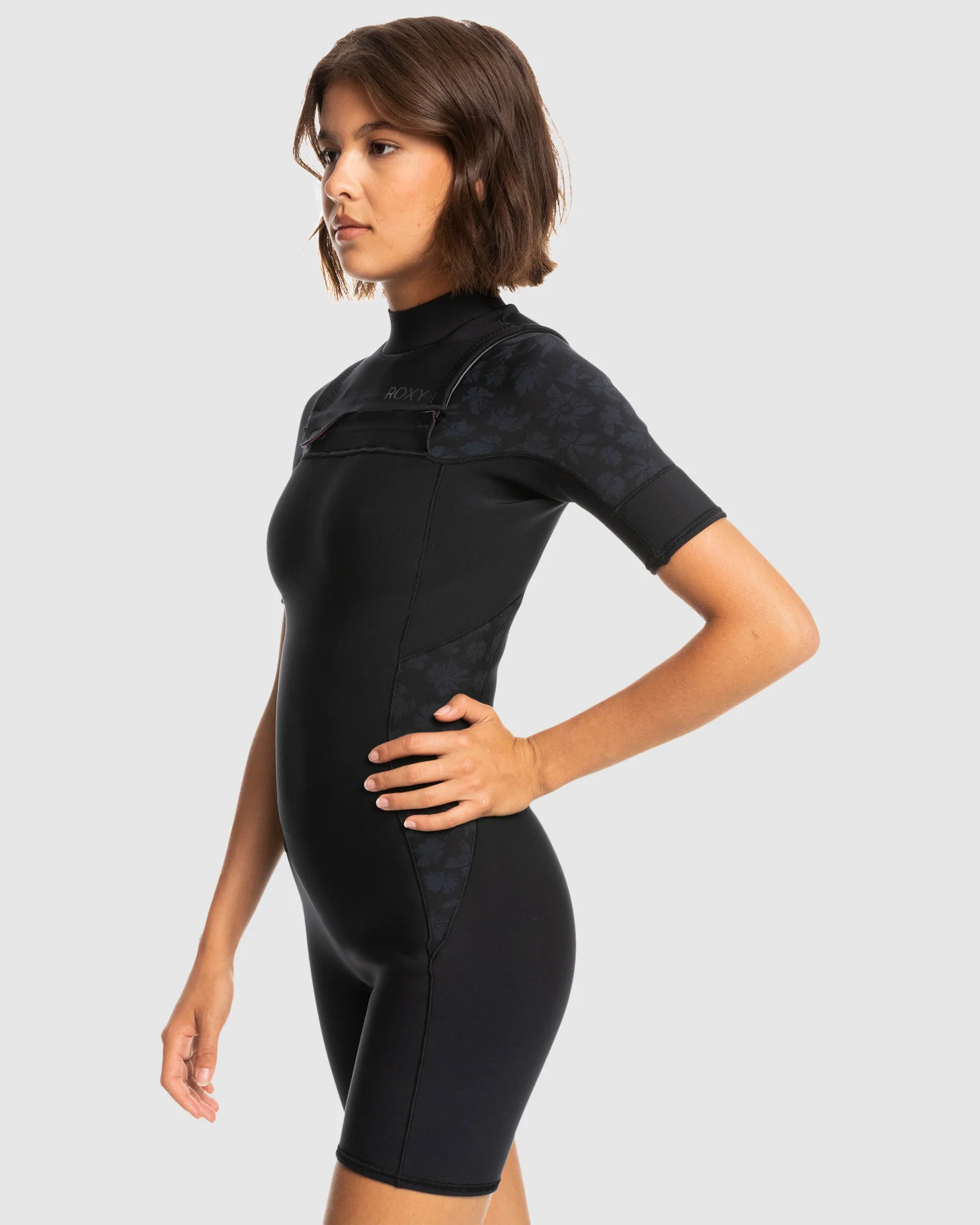 Womens 2mm Swell Series Short Sleeve Chest Zip Springsuit - Image 2