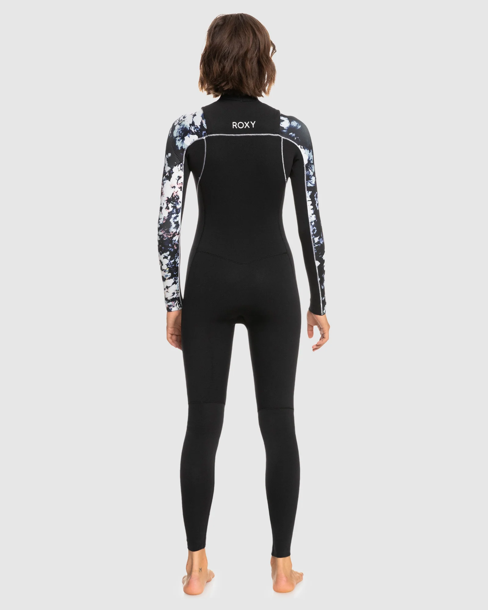Womens 3/2mm Elite Chest Zip Wetsuit - Image 3