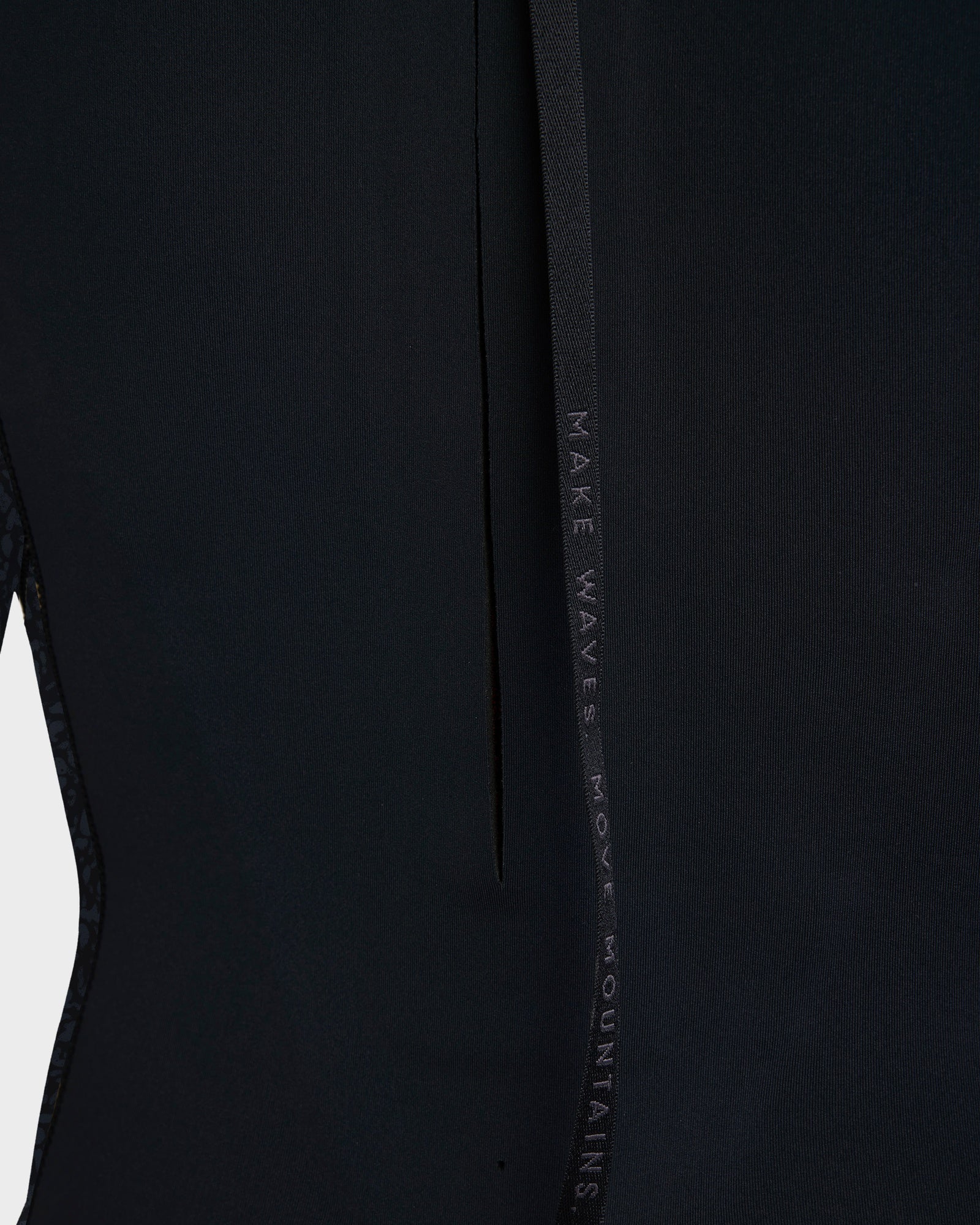 Womens 4/3mm Swell Natural Back Zip Wetsuit - Image 13