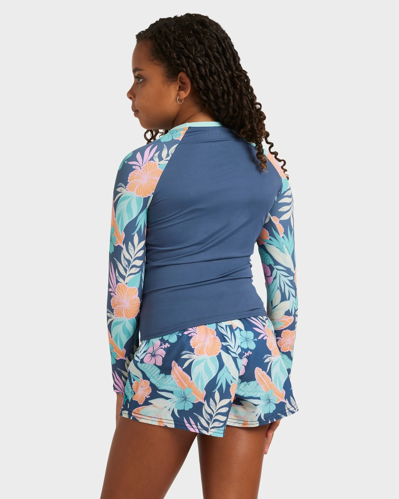 Girls 8-16 Active Lycra Long Sleeve Rash Vest - Image 3