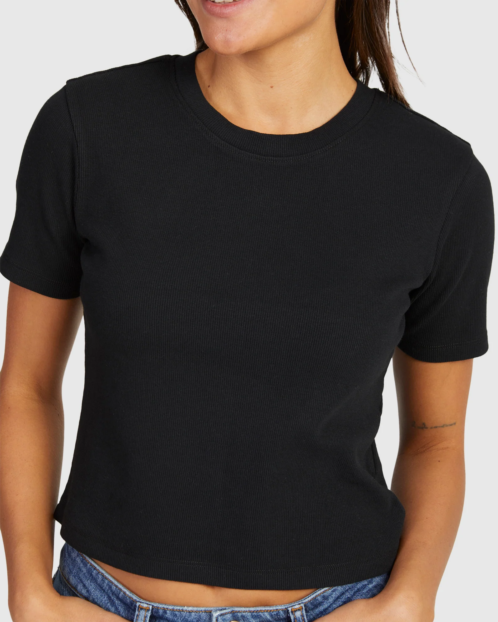 Womens Baseline Tee T-Shirt - Image 4