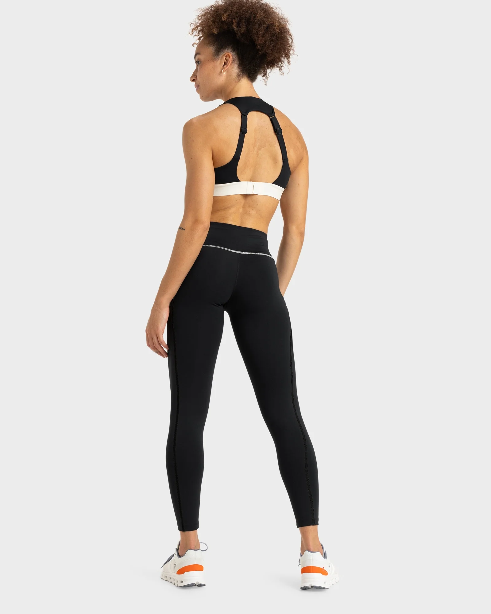 Womens Bold Moves 2.0 Leggings - Image 3