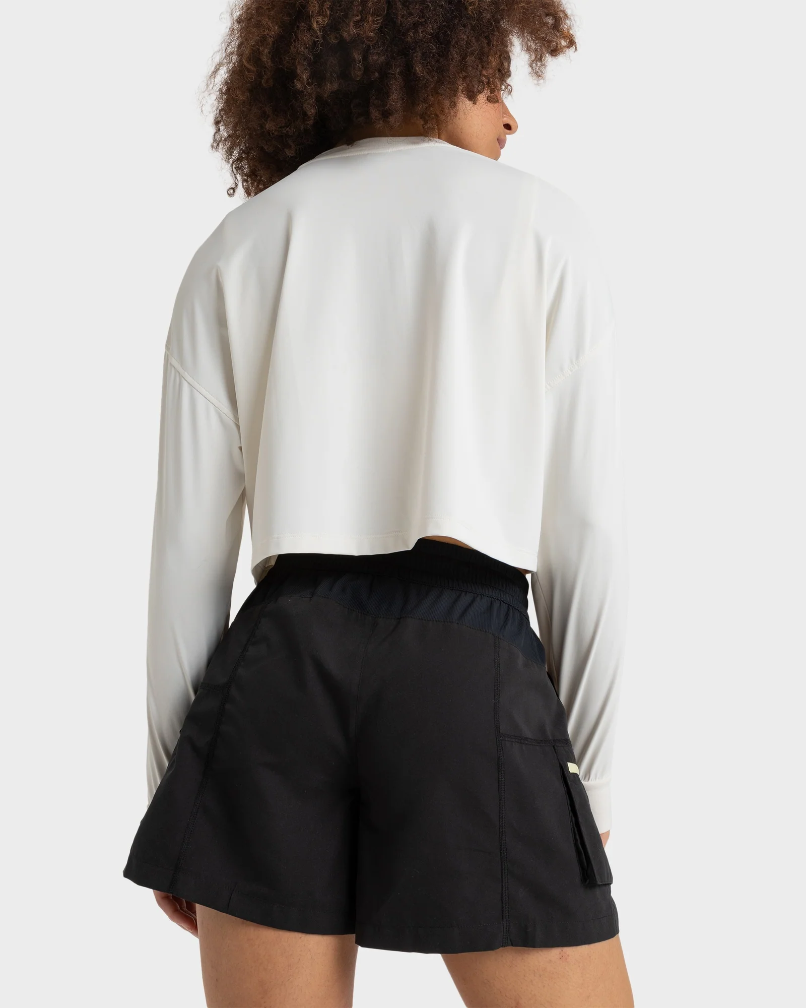 Womens Boundless Spirit Shorts Pants - Image 4