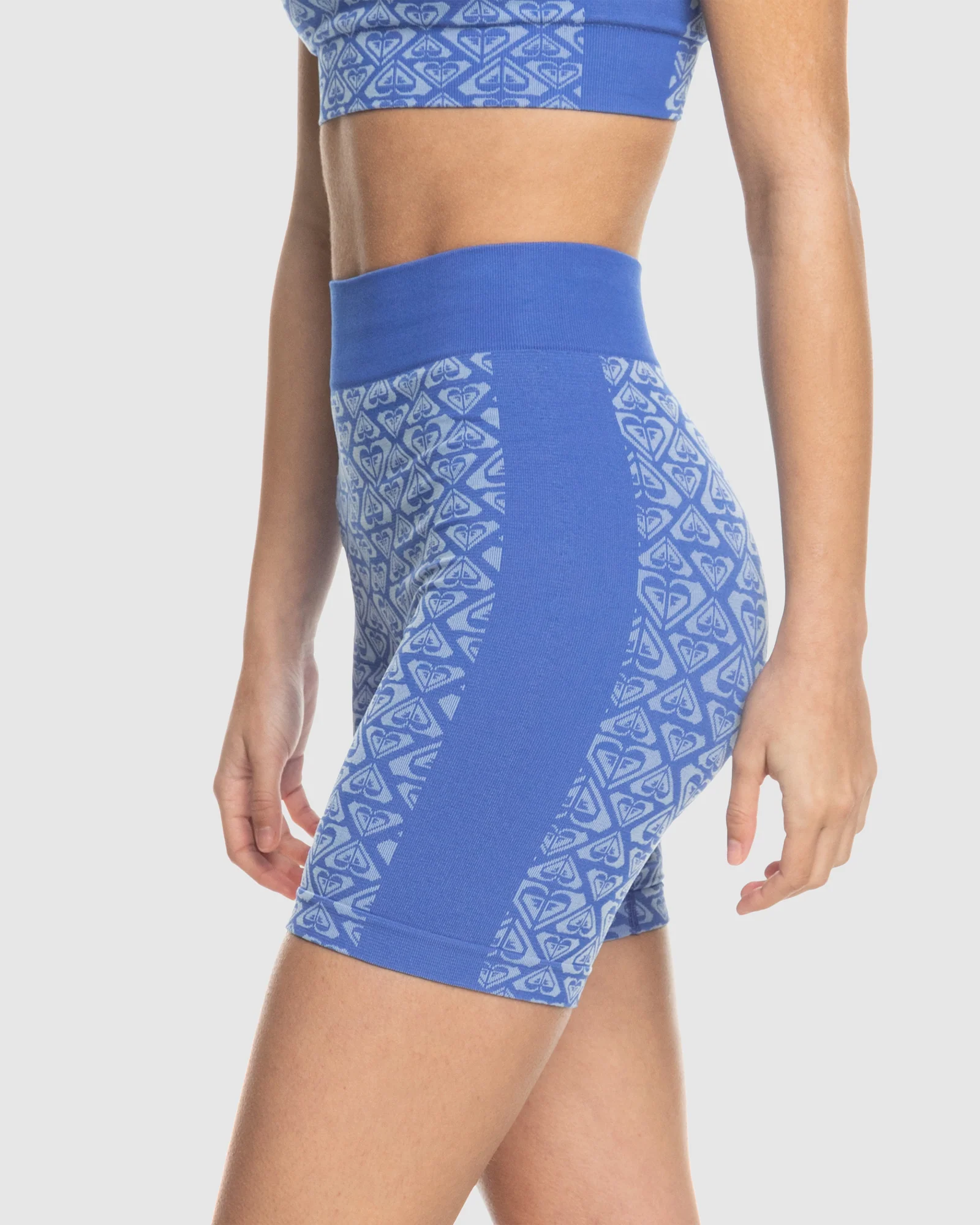 Womens Chill Out Seamless Sports Biker Shorts - Image 2