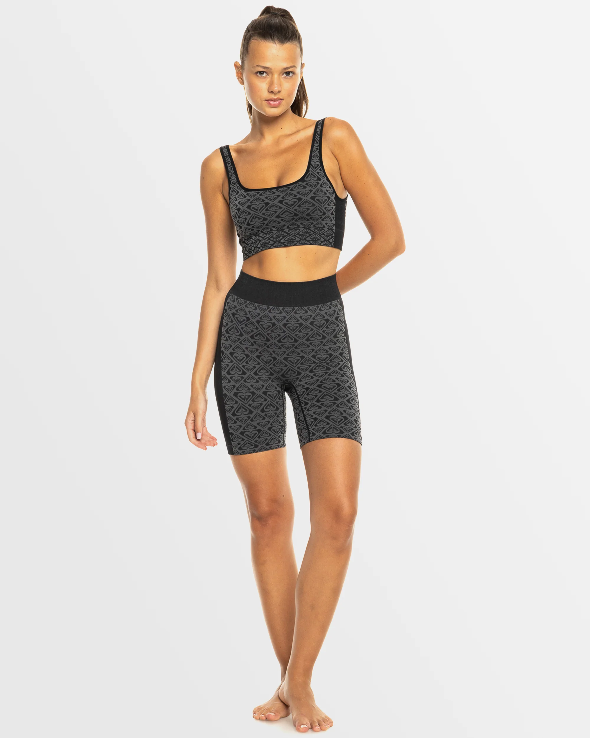 Womens Chill Out Seamless Sports Biker Shorts - Image 4
