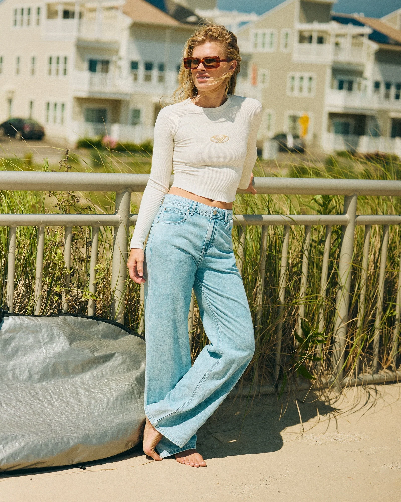 Womens Dawn Patrol Mid Sunbleached Denim Jeans - Image 4