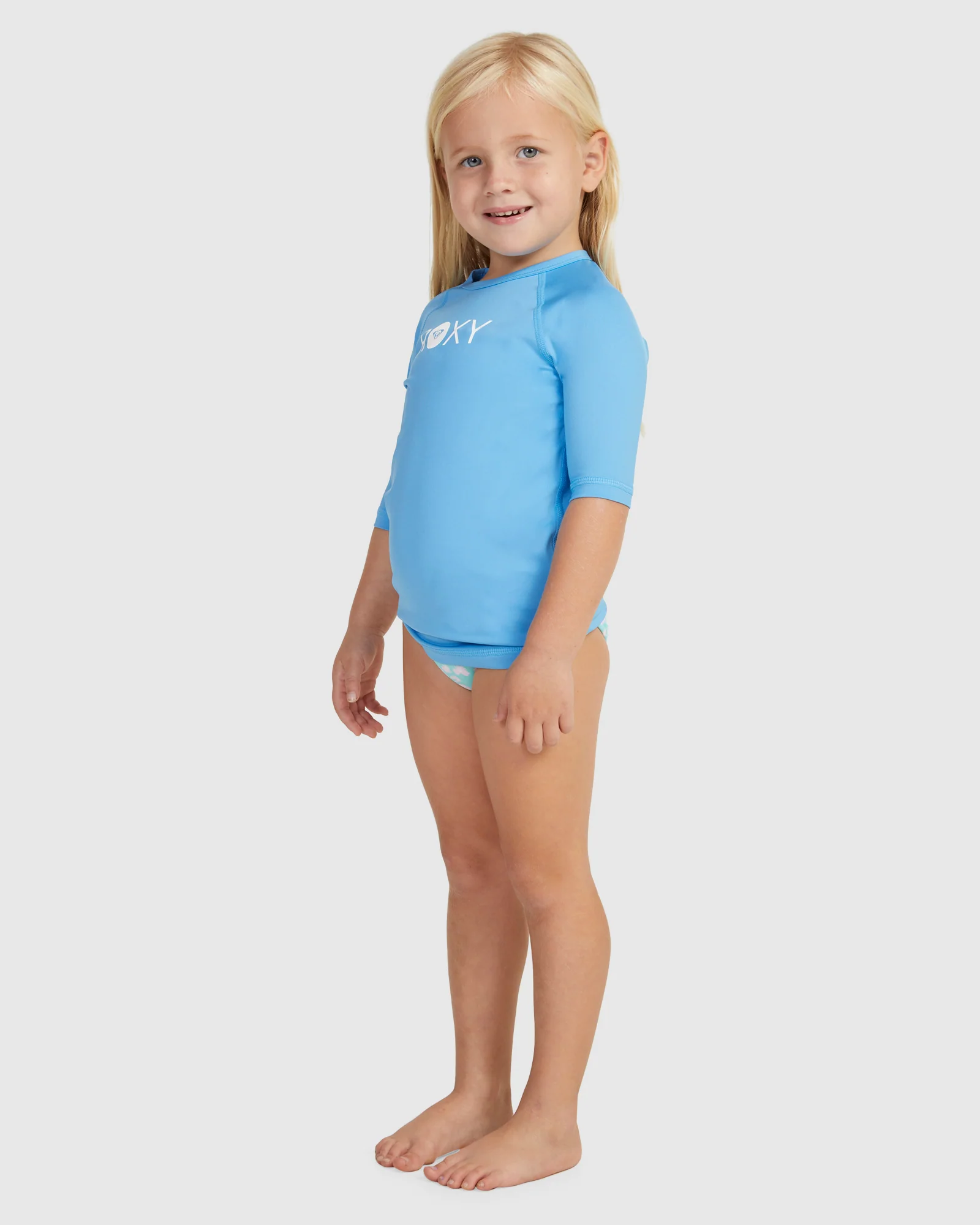 Girls Essential 3/4 Sleeves Rashguard - Image 2