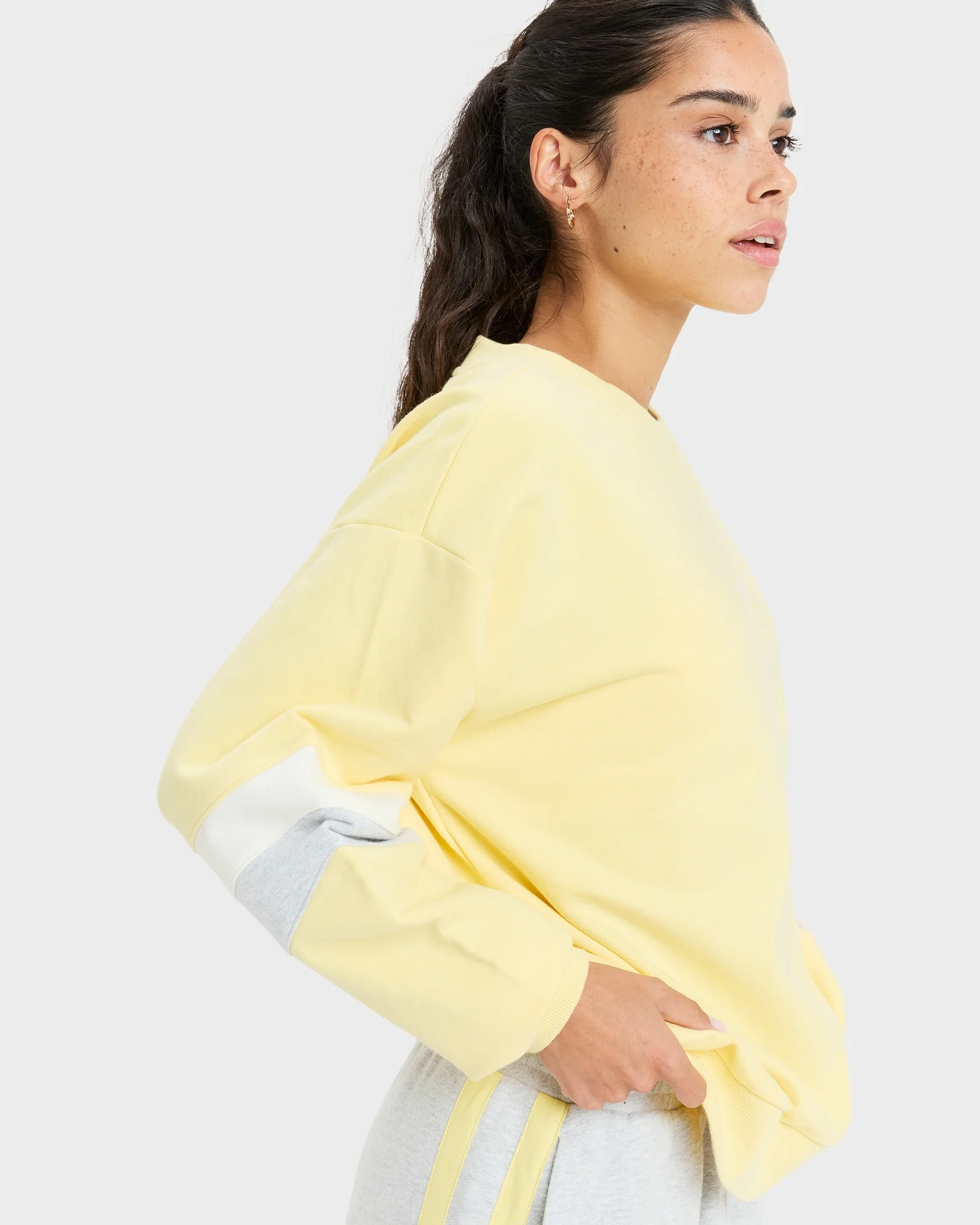 Womens Essential Energy Crew Neck - Image 2