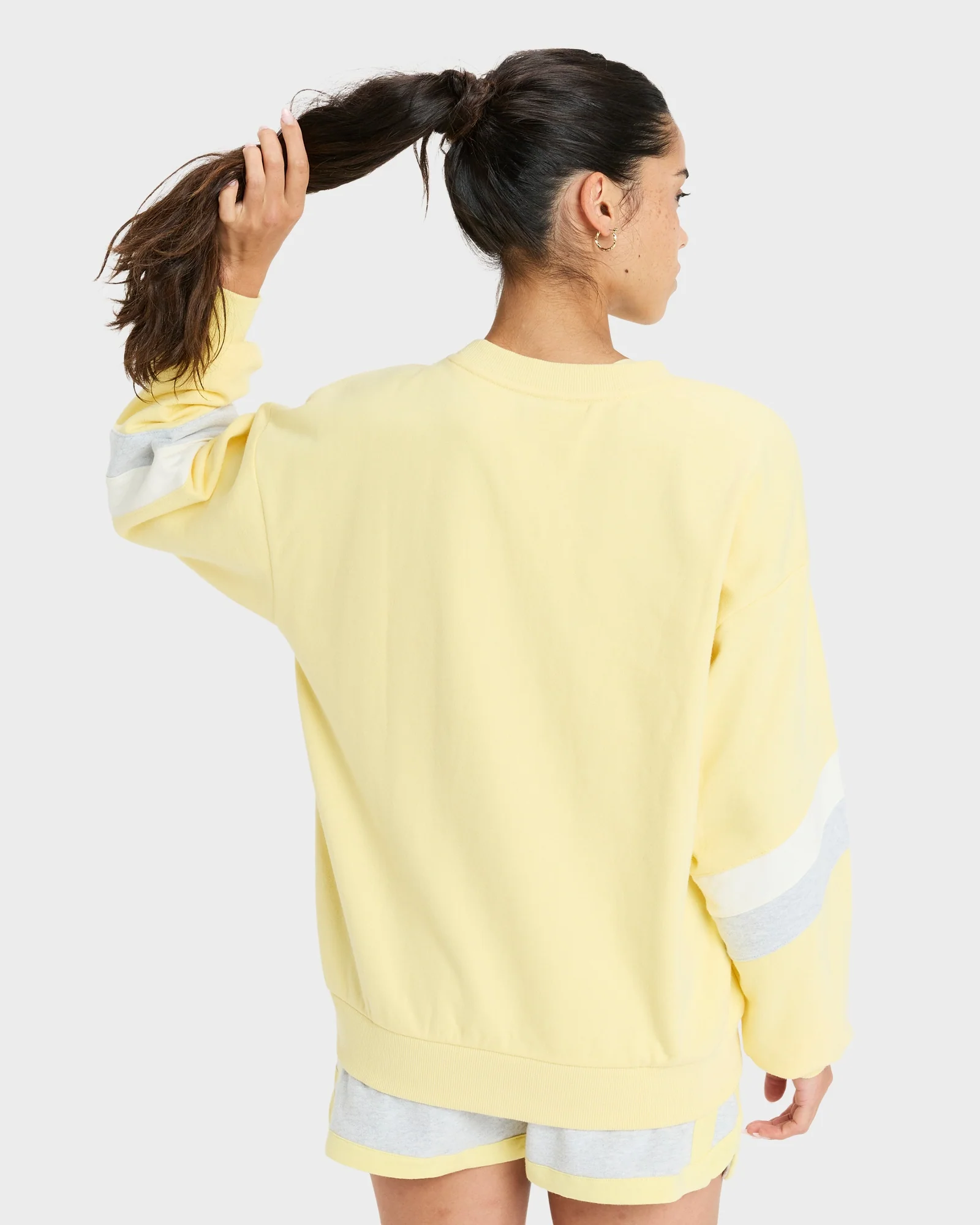 Womens Essential Energy Crew Neck - Image 3