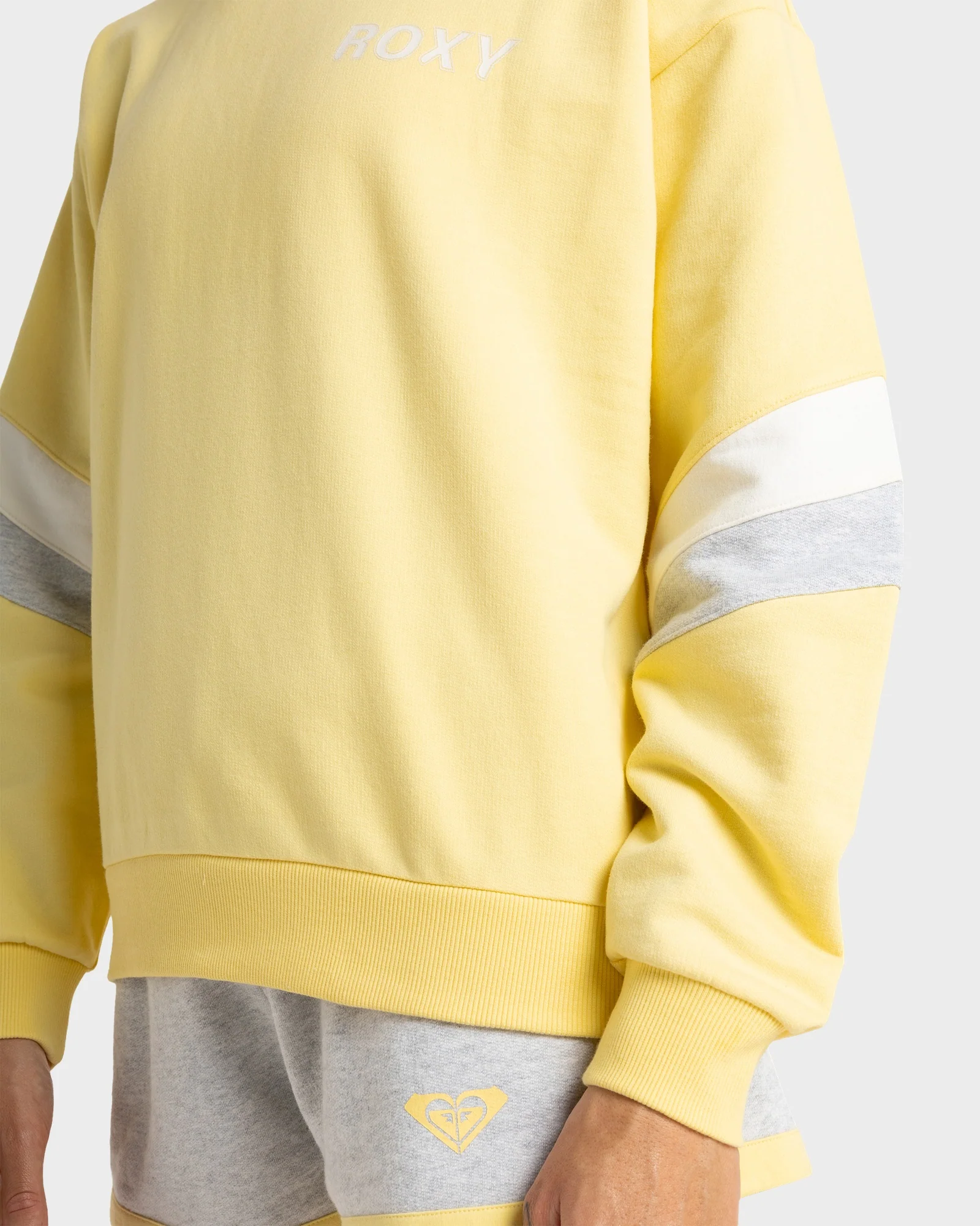 Womens Essential Energy Crew Neck - Image 7