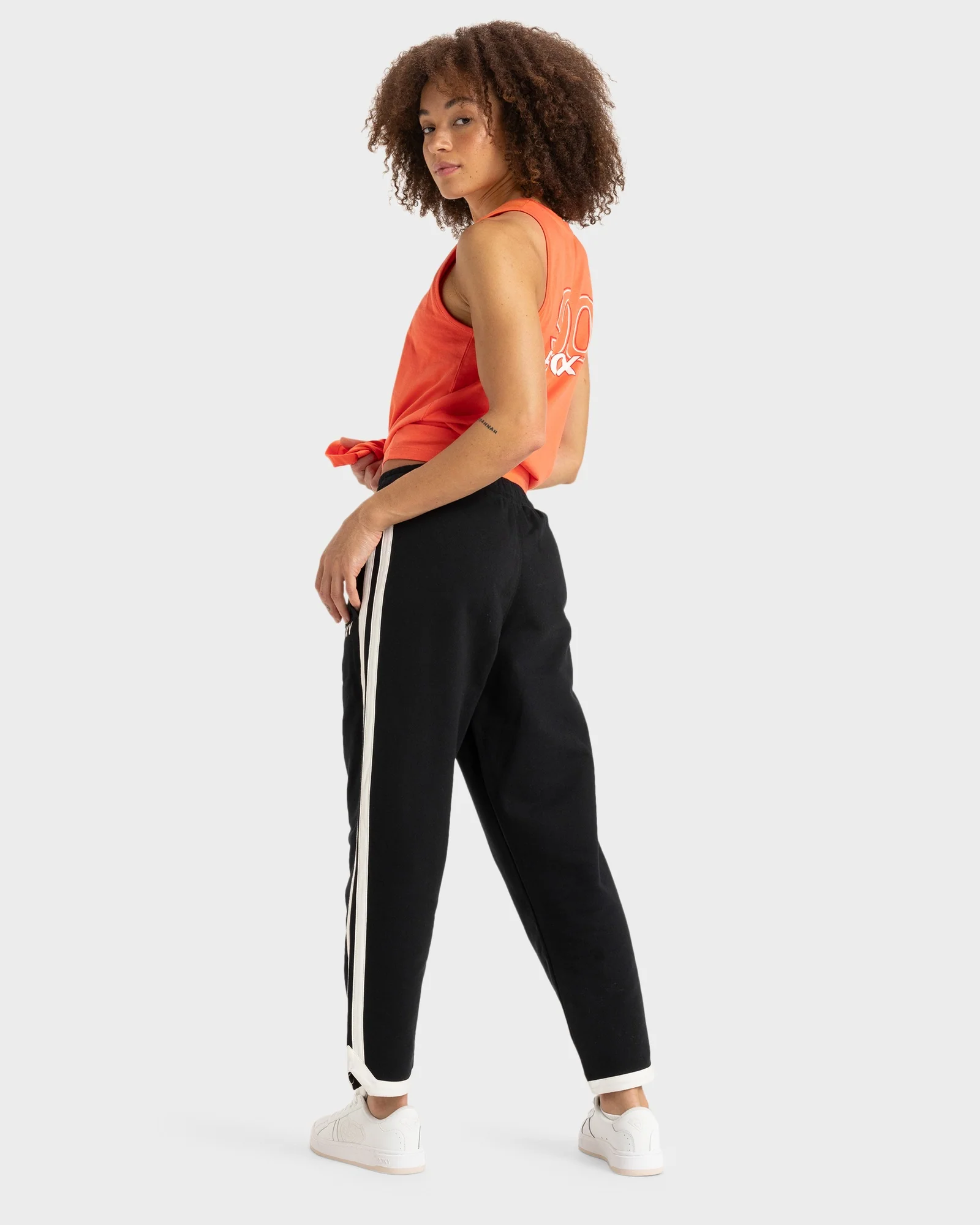 Womens Essential Energy Scallop Pants - Image 3