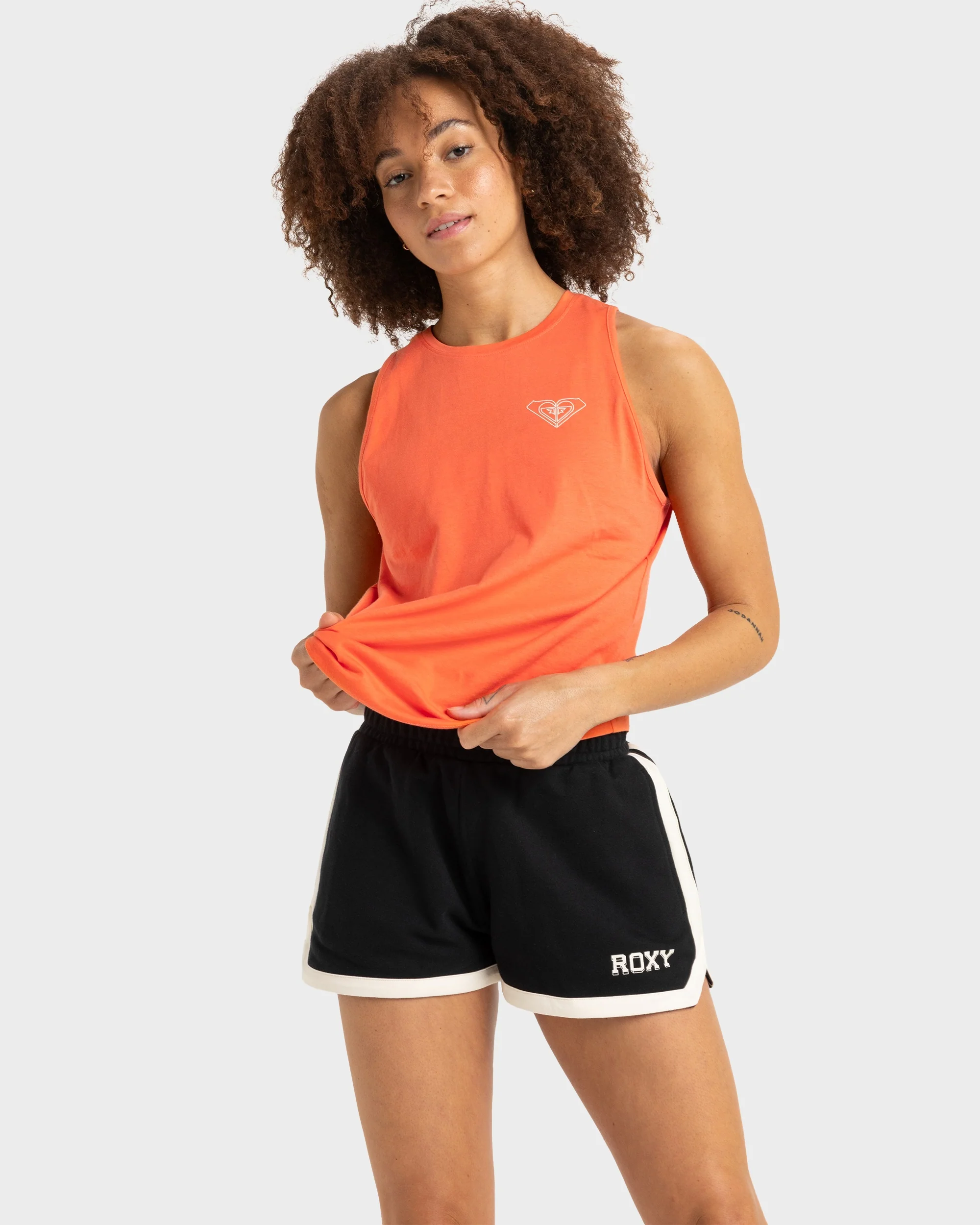Womens Essential Energy Scallop Shorts - Image 2