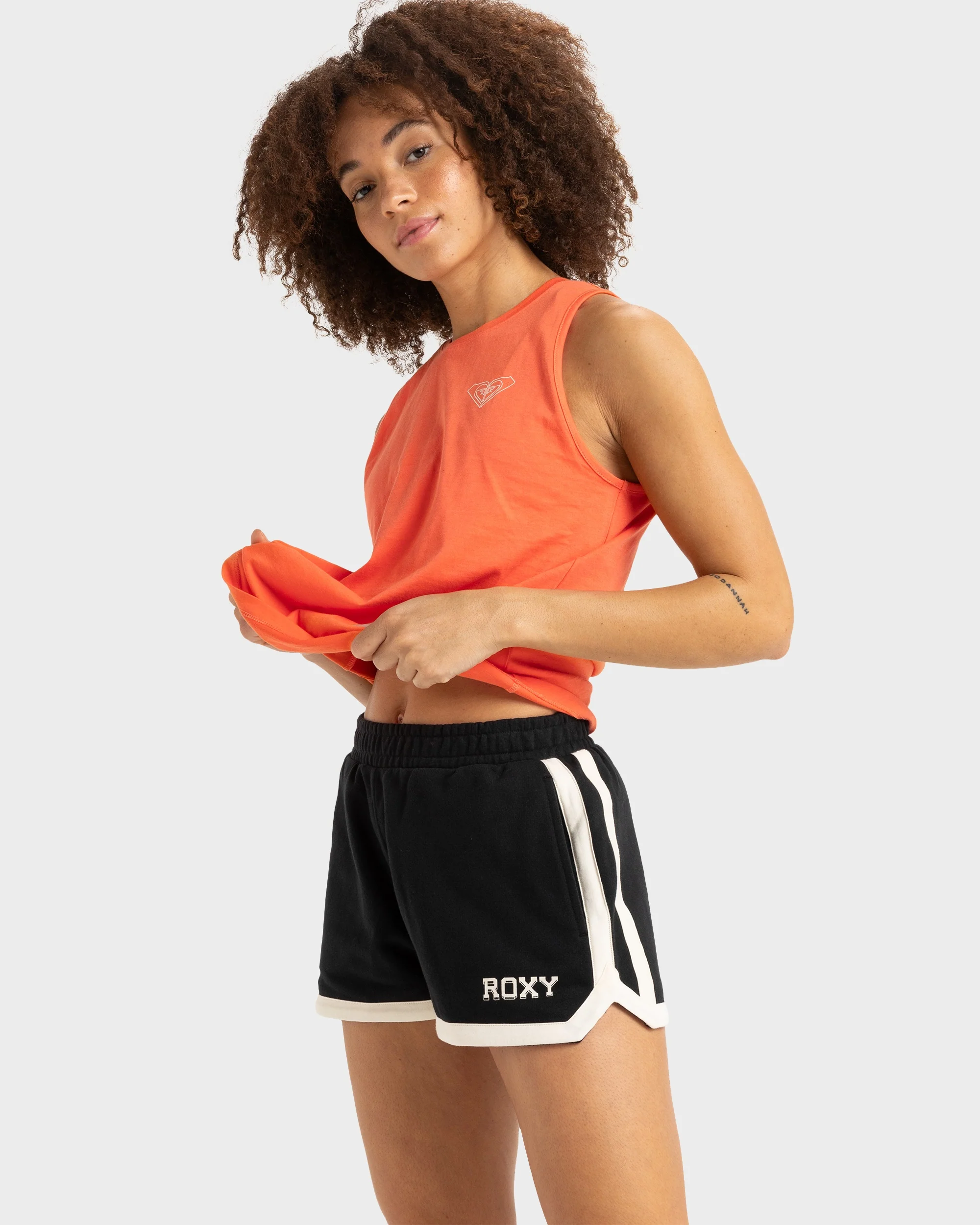 Womens Essential Energy Scallop Shorts - Image 3
