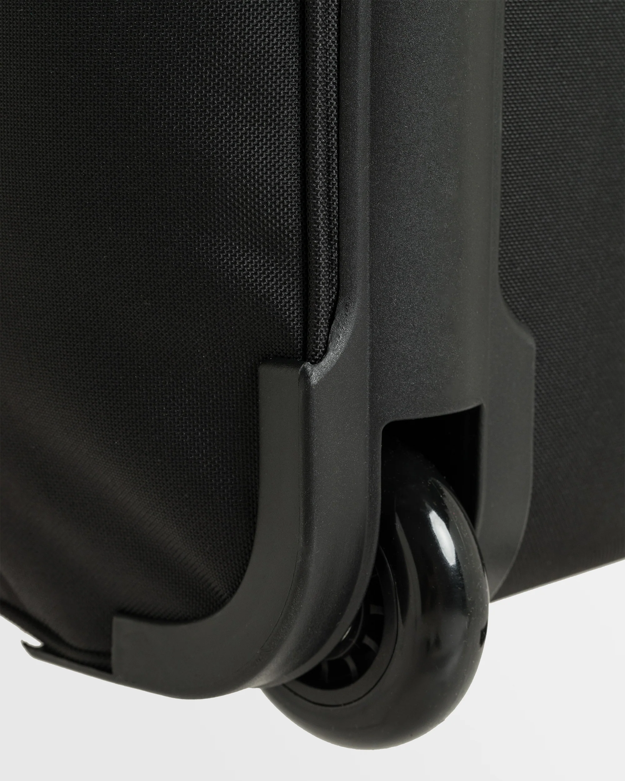 Womens Feel It All Luggage - Image 7