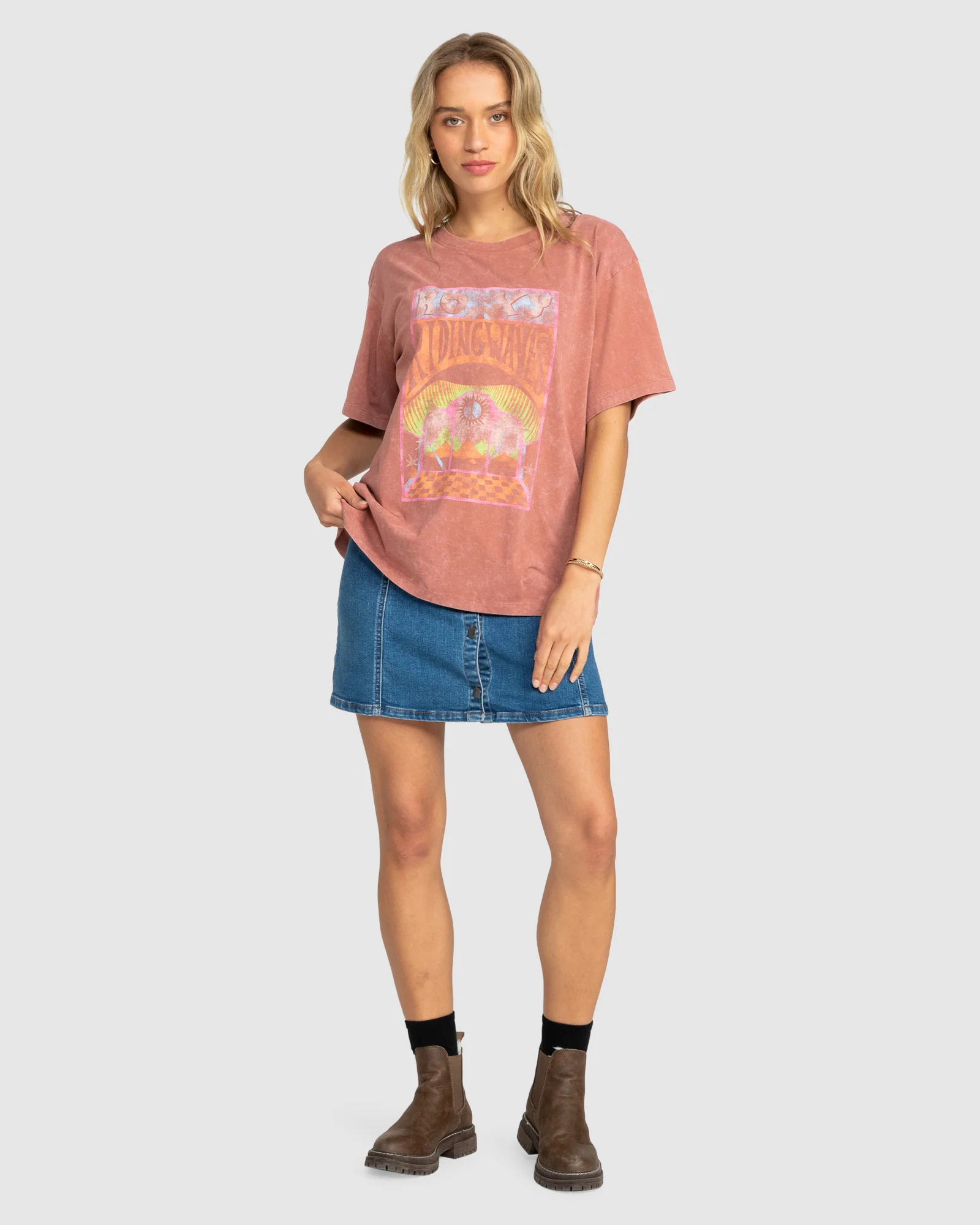 Womens Girl Need Love B T-Shirt - Image 5