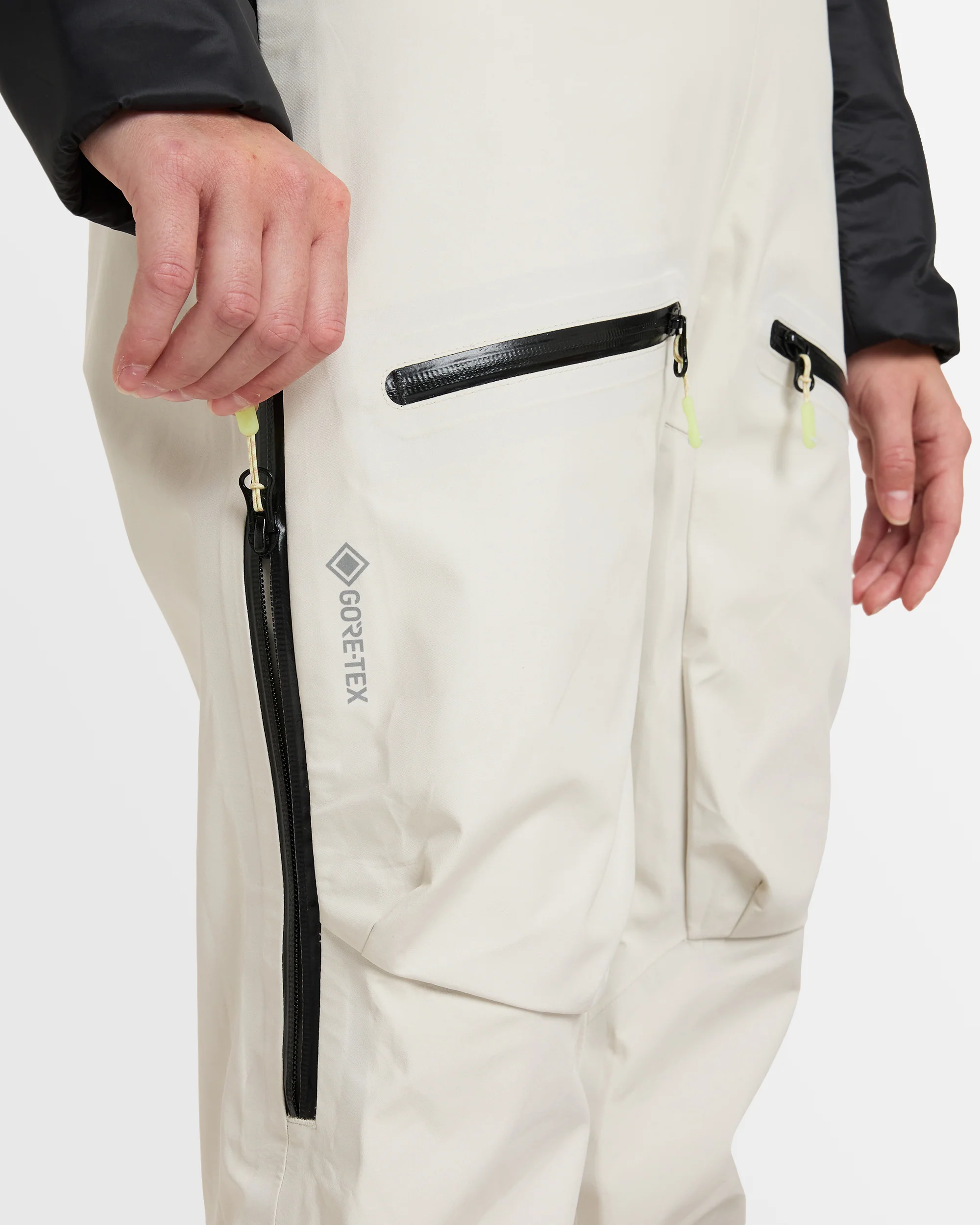 Womens Gore-Tex Lunalite 3L Bib Snow Pants - Image 4