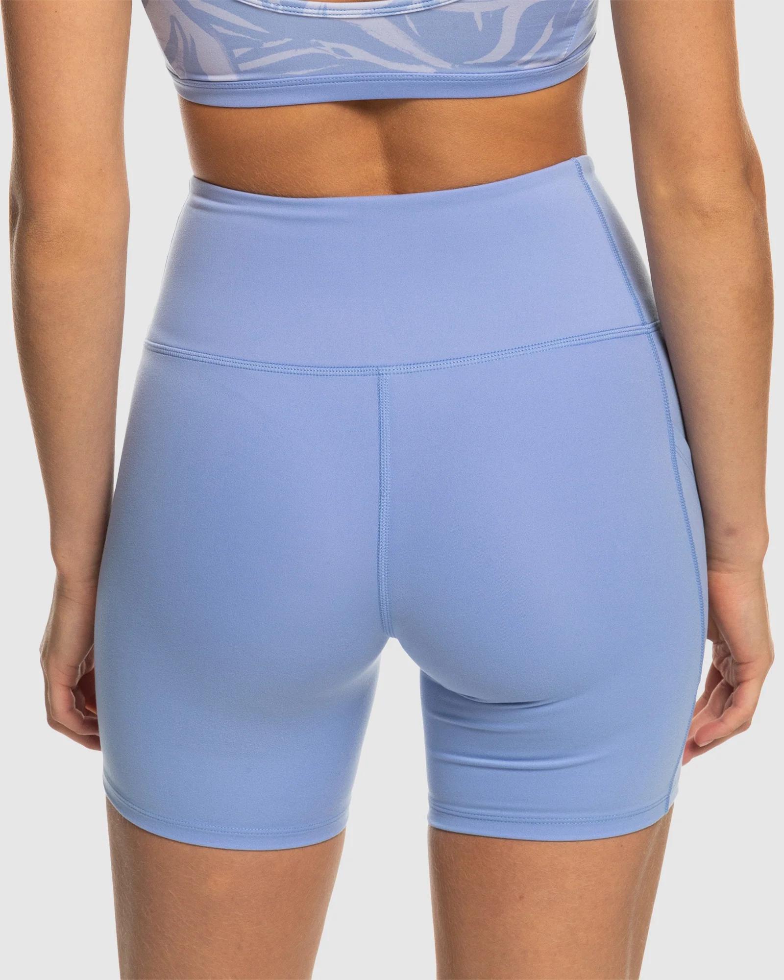 Womens Heart Into It Technical Shorts - Image 3