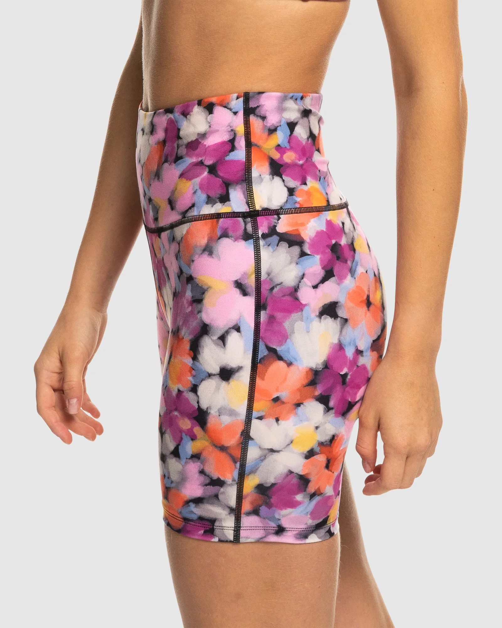 Womens Heart Into It Technical Shorts - Image 2