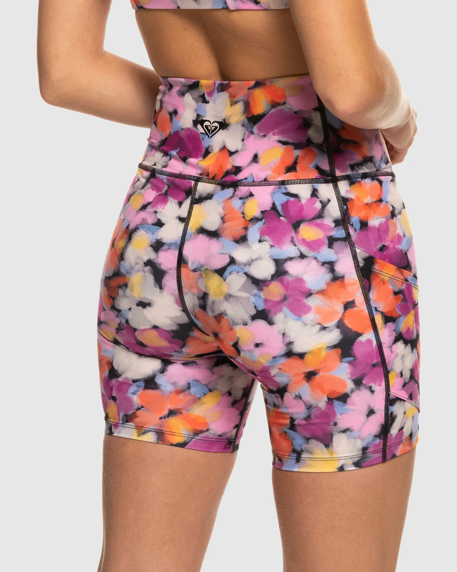 Womens Heart Into It Technical Shorts - Image 3