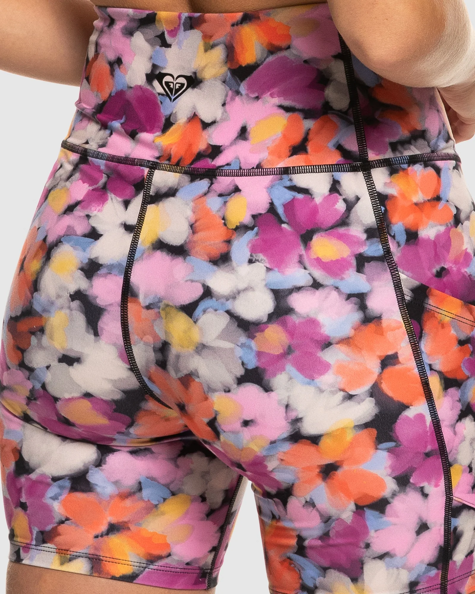 Womens Heart Into It Technical Shorts - Image 4