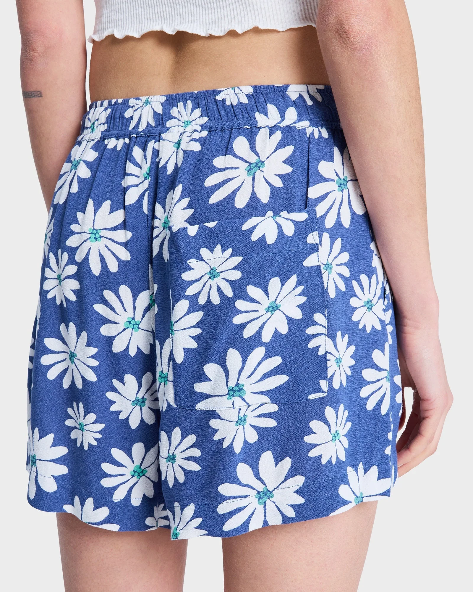 Womens Lekeito Break High Beach Shorts - Image 5