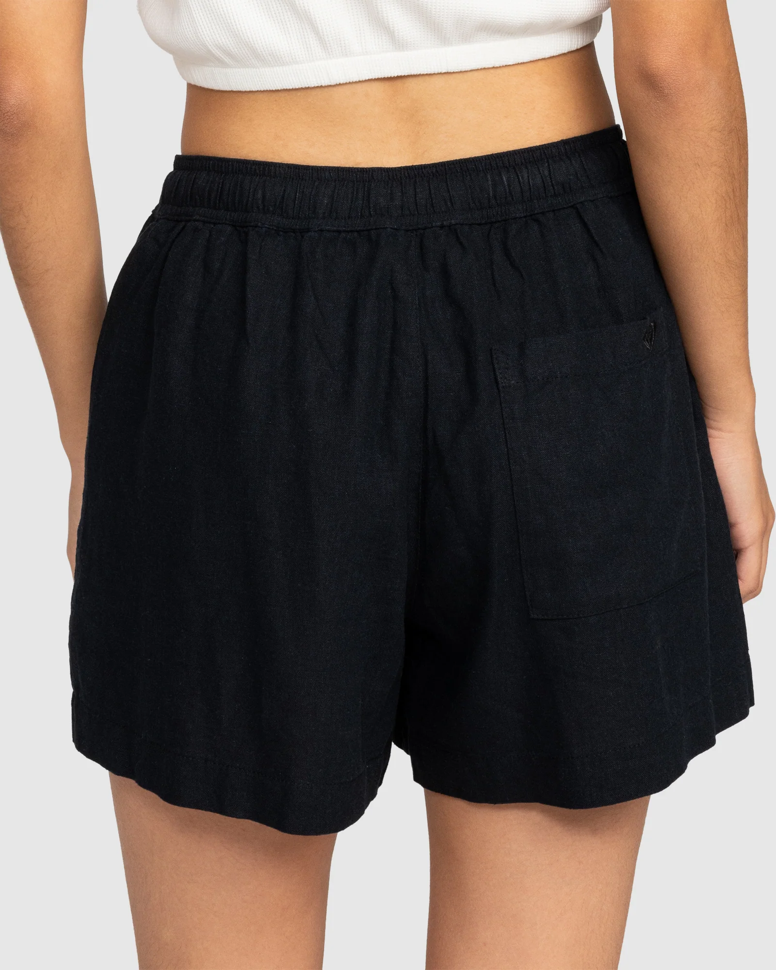 Womens Lekeitio Break Mid Shorts - Image 3