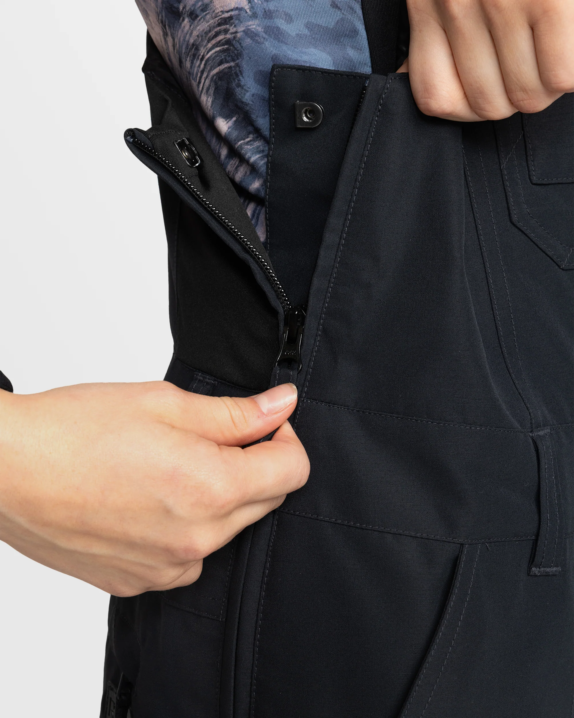 Womens Rideout Bib Snow Pants - Image 3