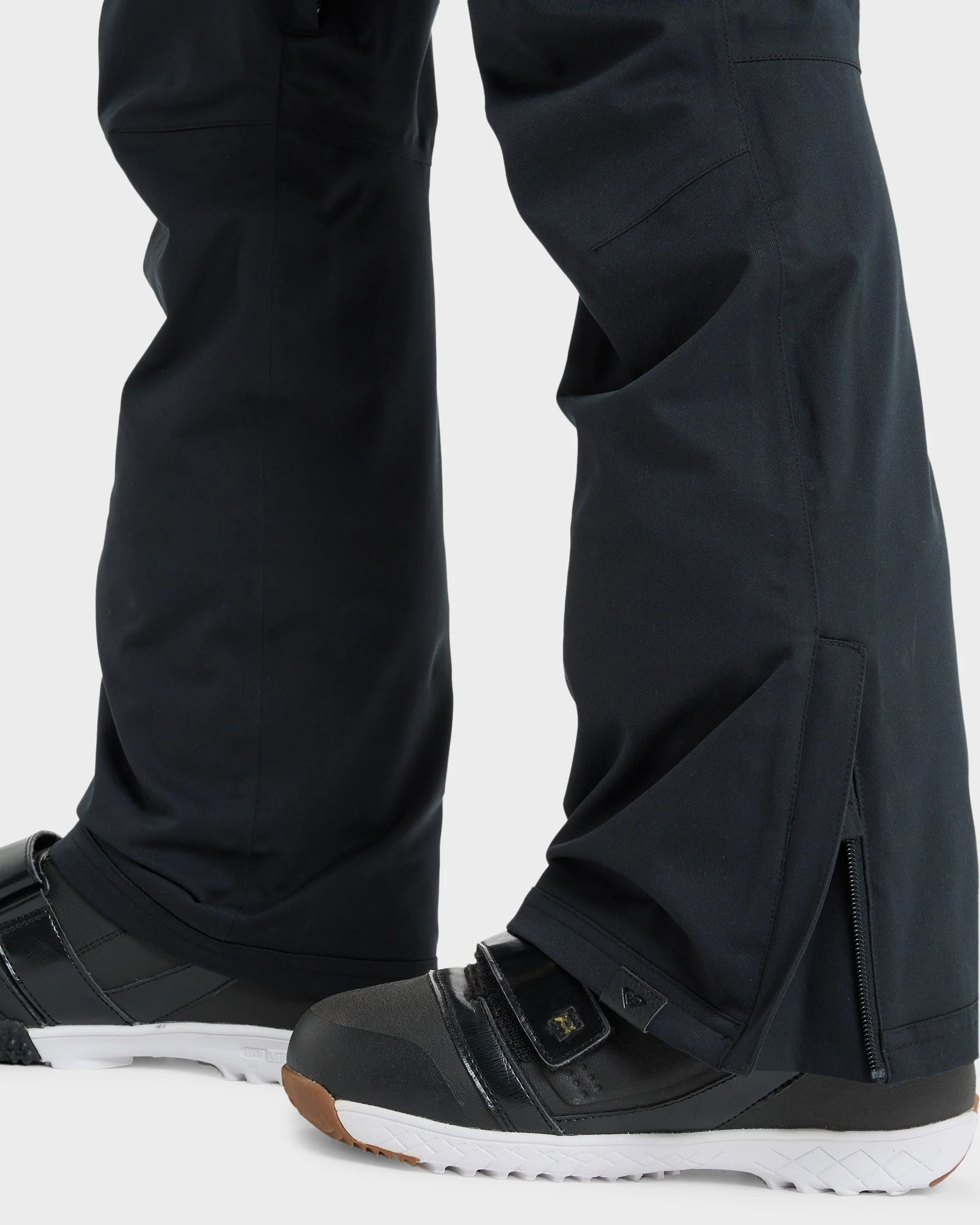 Womens Rideout Bib Snow Pants - Image 7