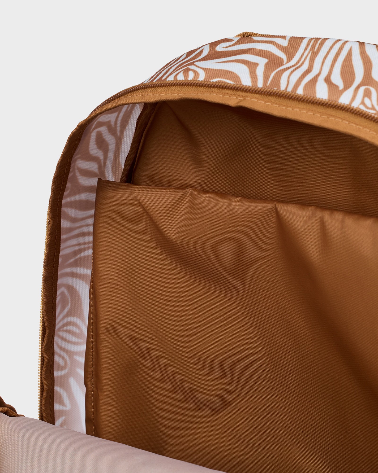 Shadow Swell Backpack - Image 4