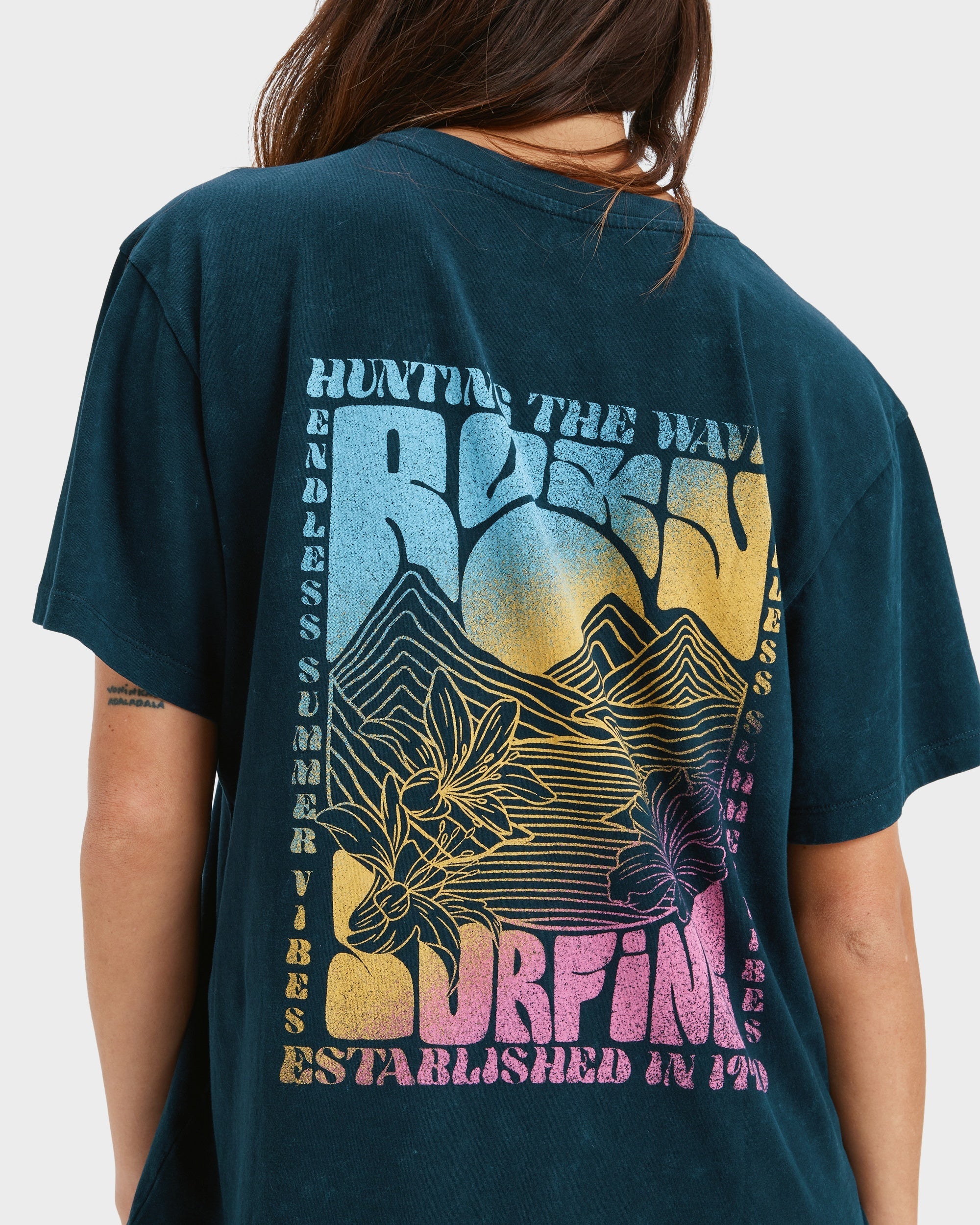 Womens Sunnyoversize Optic Wash T-Shirt - Image 4