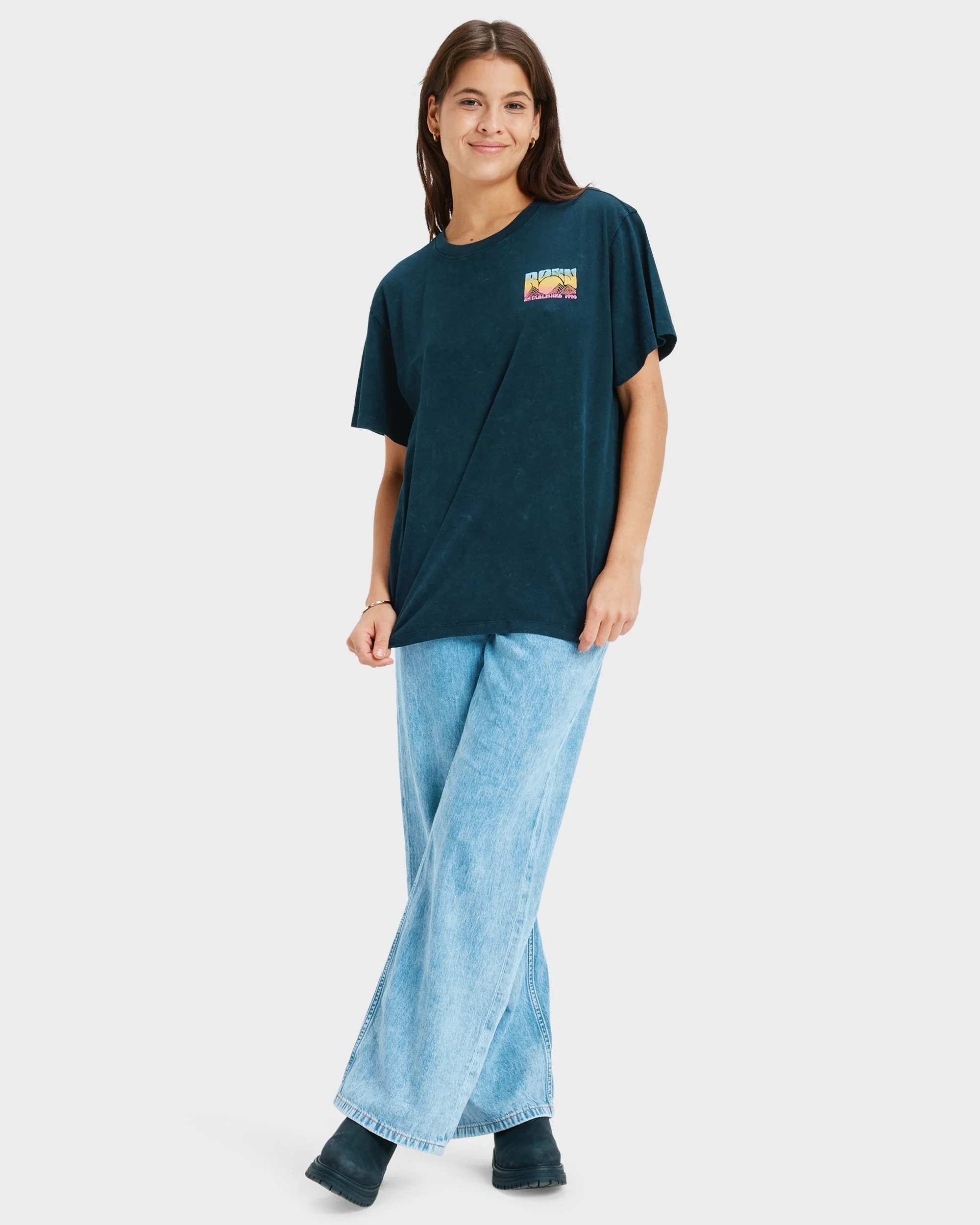 Womens Sunnyoversize Optic Wash T-Shirt - Image 5